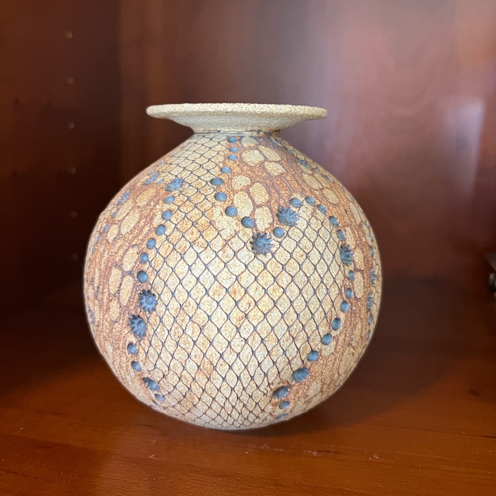 Stunning Vase by Ceramist Don McWhorter 3D effect Snake Skin Alike